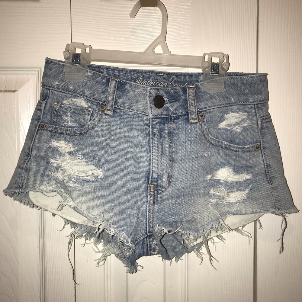 American Eagle distressed denim shorts - size 00